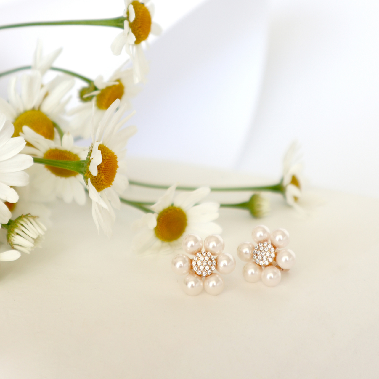 Tc Daisy - Pink Pearl 2cm Stud Earrings Gold