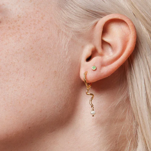 Stud_Enamel_Dot-Earrings-E313G-Grass_Green-1.webp