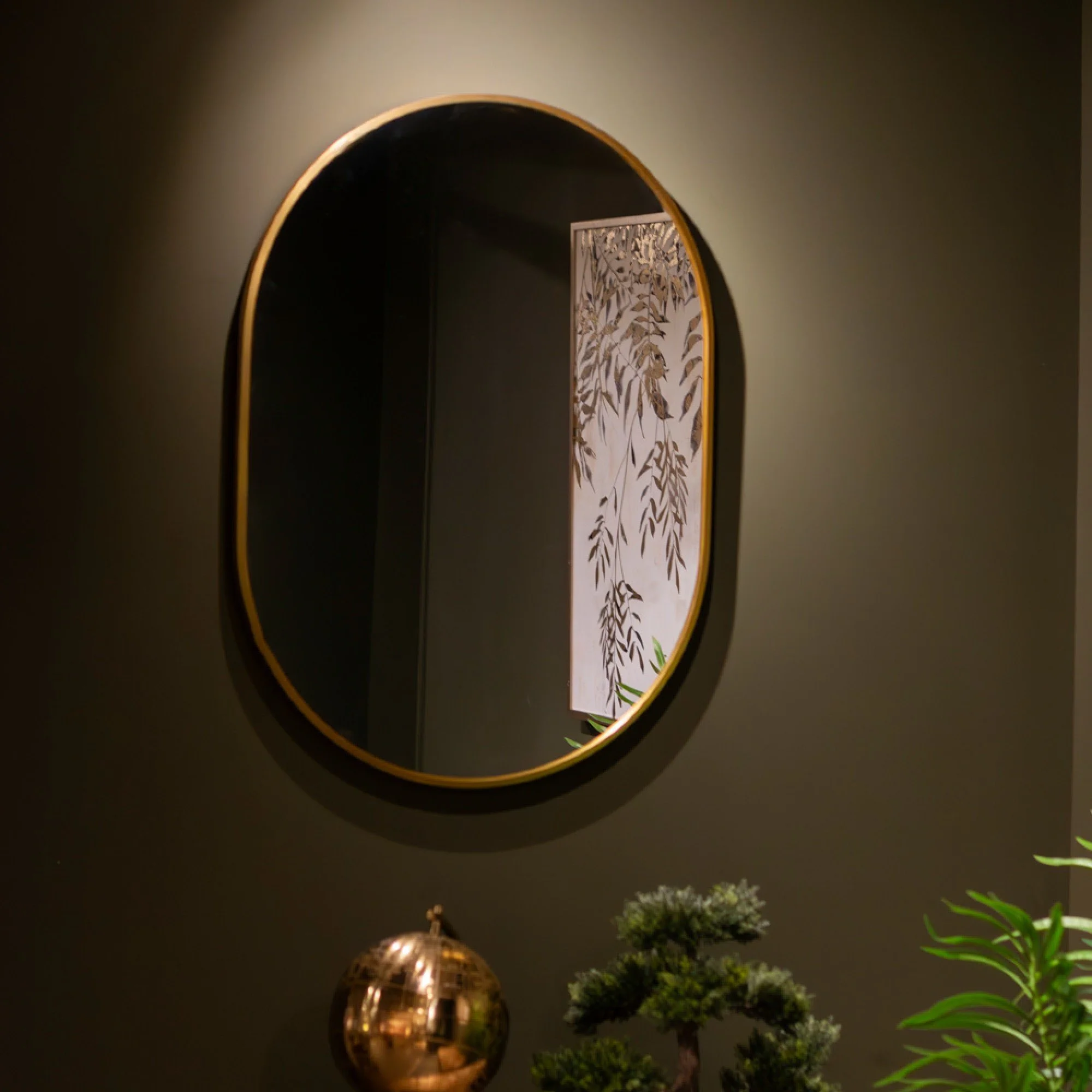 Modena oval wall mirror gold 50x70cm