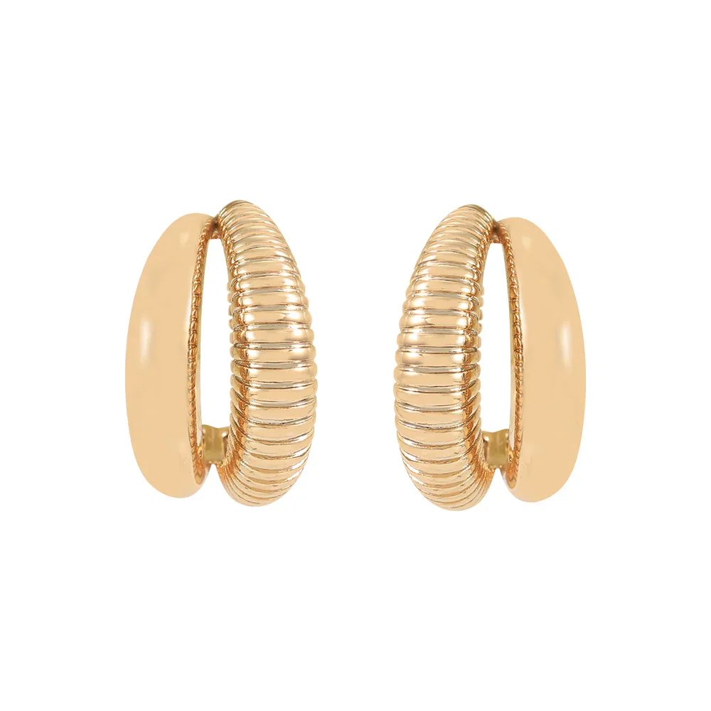 Marianna_Gold_Earrings_knight day