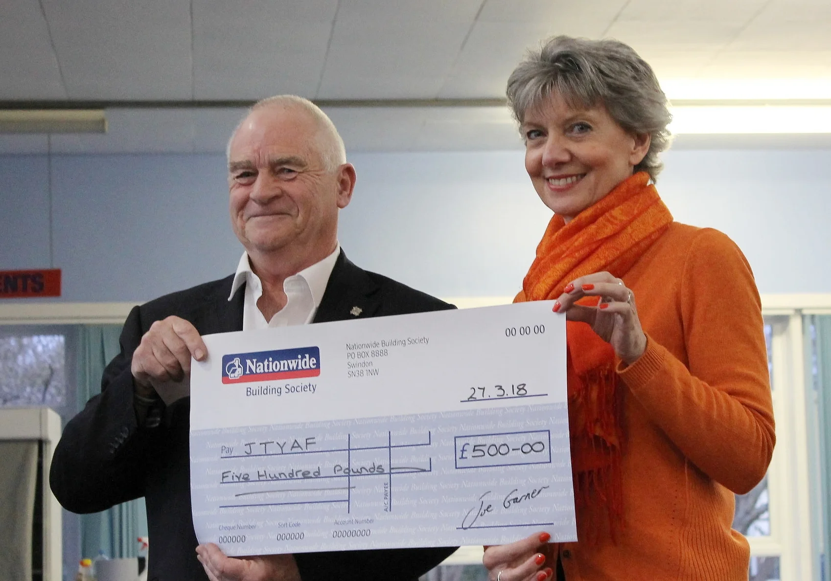 St Peter's School Community Choir Raise the Roof with £500!