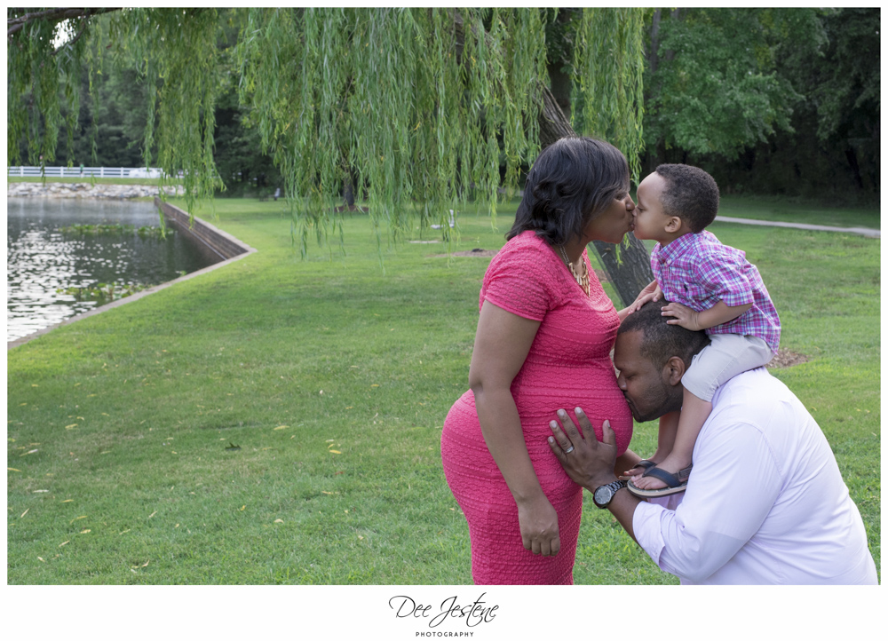 Maternity Photo shoot in Allen Pond Park MD African American Family Photography