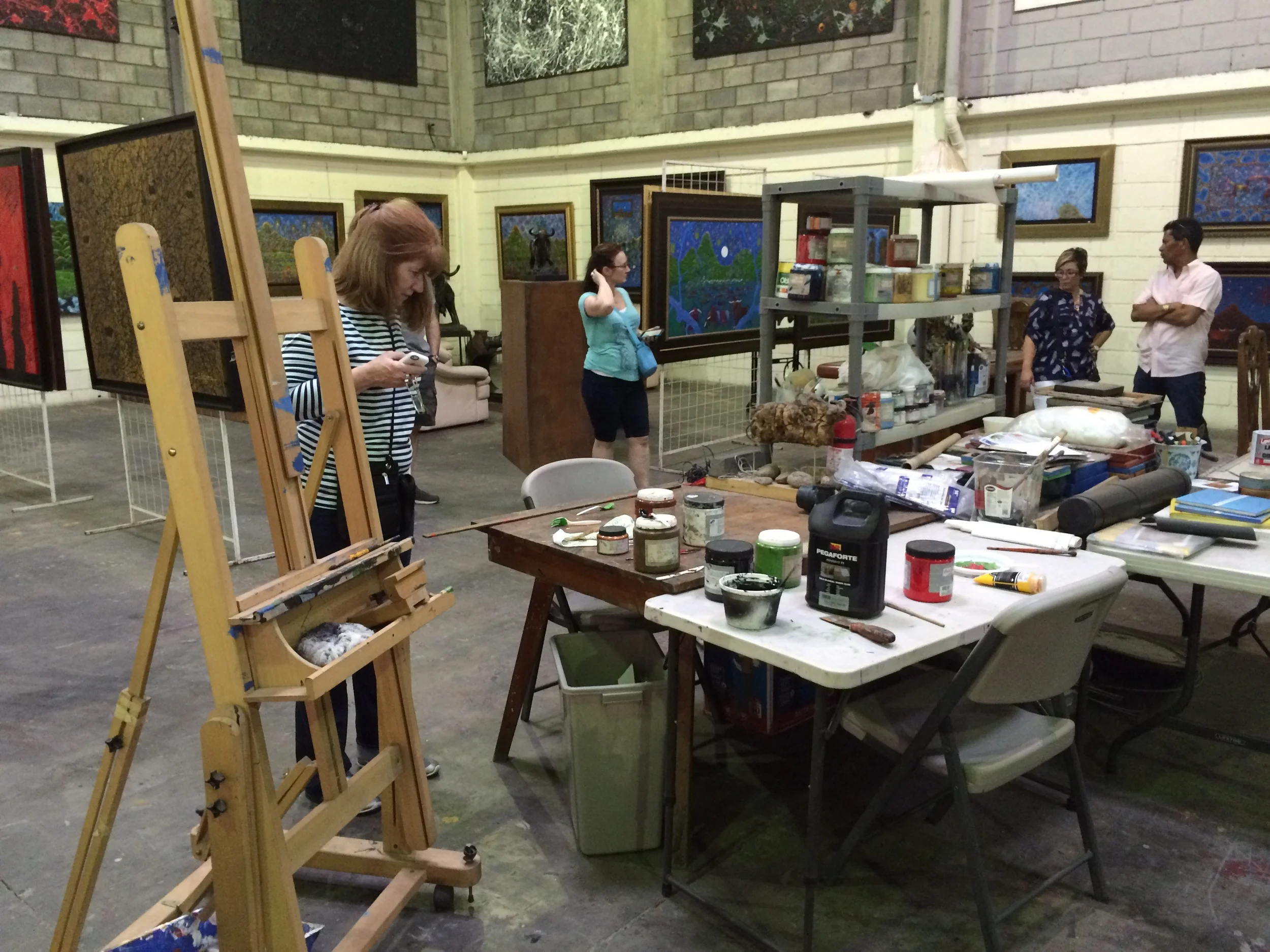 In Isidro con Wong's warehouse studio 