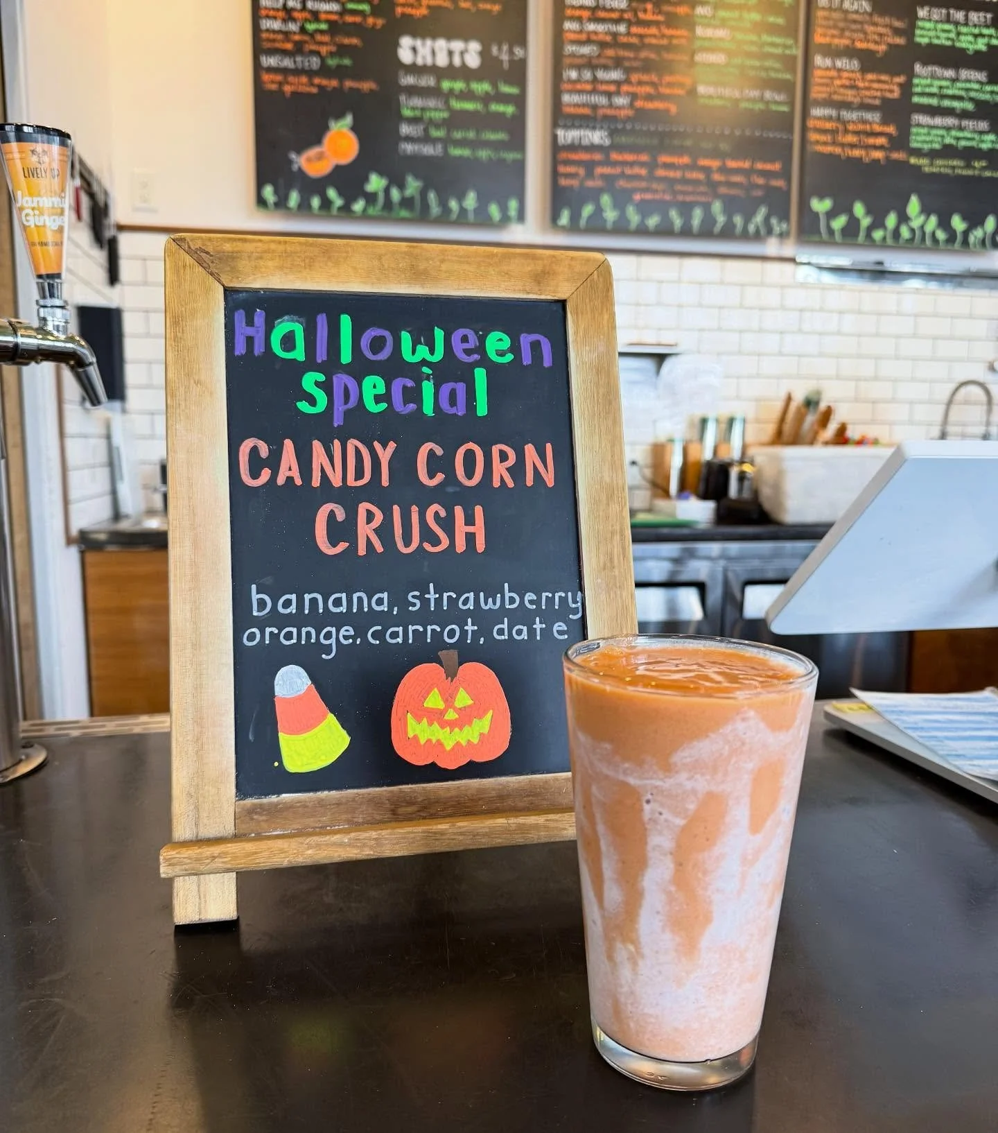 Candy Corn Crush 🎃

NEW Halloween Smoothie Special! 👻
Meet our 🍬 Candy Corn Crush 🍬 a spooky-sweet blend of banana , strawberry, carrot, orange, banana and date that&rsquo;s as bright and fun as your favorite Halloween treat (but way healthier!).