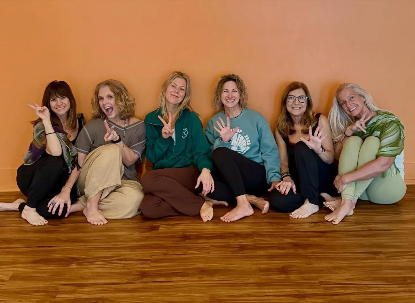 Cheers to another trip around the 🌞 @jenn.jettner 🎉

Grateful for your energy and guidance always 💚
The Rootdown fam is wrapping you in one big hug today 🤗✨

Wishing you a beautiful year ahead!