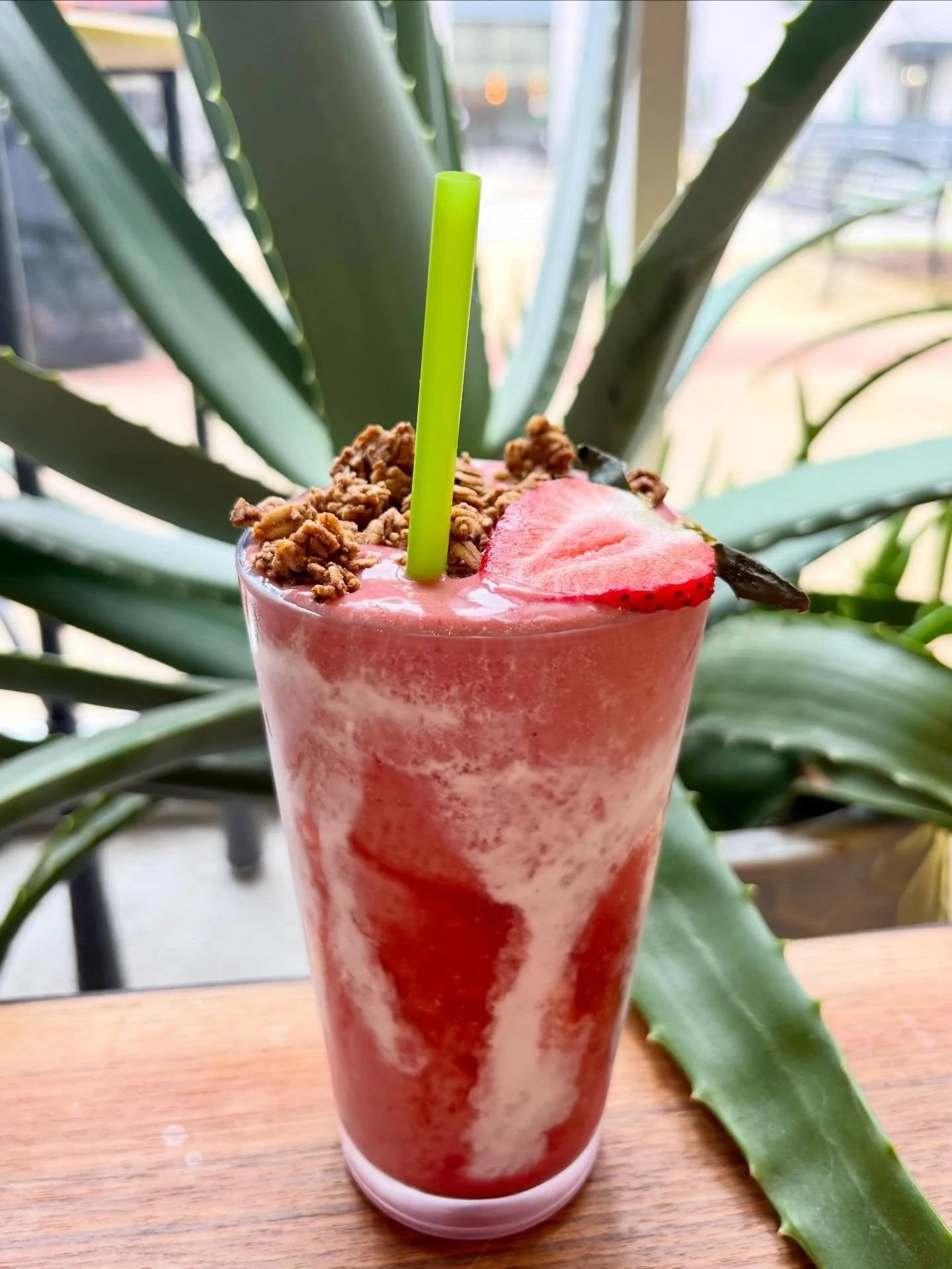 🍓✨ MAY DRINK OF THE MONTH ✨🍓

Say hello to our Strawberry Shortcake Smoothie&hellip; spring in a cup 🌸

A dreamy blend of banana, fresh strawberries, crunchy granola, and smooth almond milk&hellip; topped with a luscious strawberry glaze and finis
