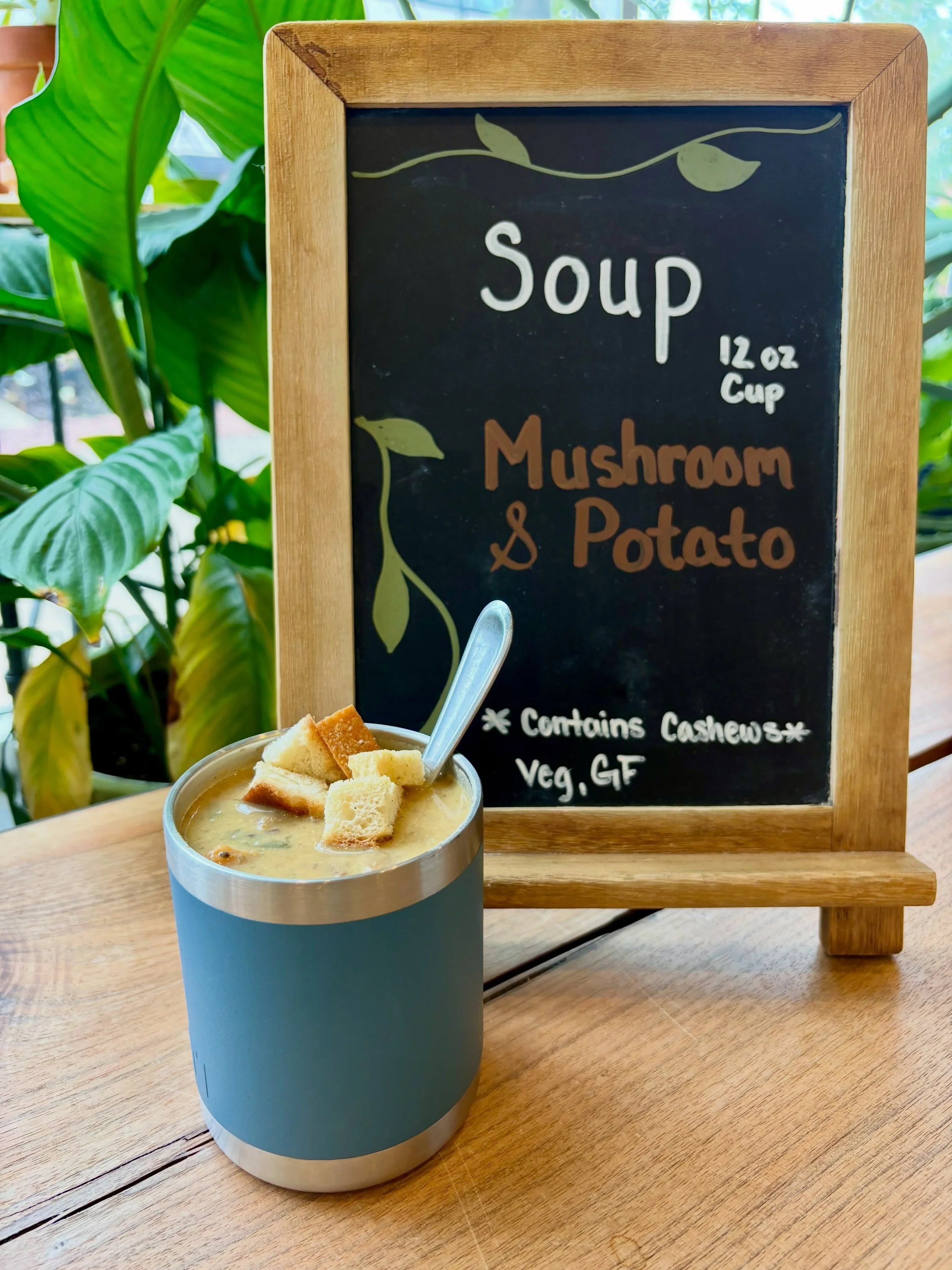 🍄 SOUP IS BACK ON! 🥣
Come warm up with a cozy bowl of our Mushroom &amp; Potato Soup, made fresh in-house! 🤎

Creamy cashew broth, hearty potatoes, mushrooms, fresh herbs, and nourishing veggies&hellip;celery, carrots, onion, and spinach.

The per