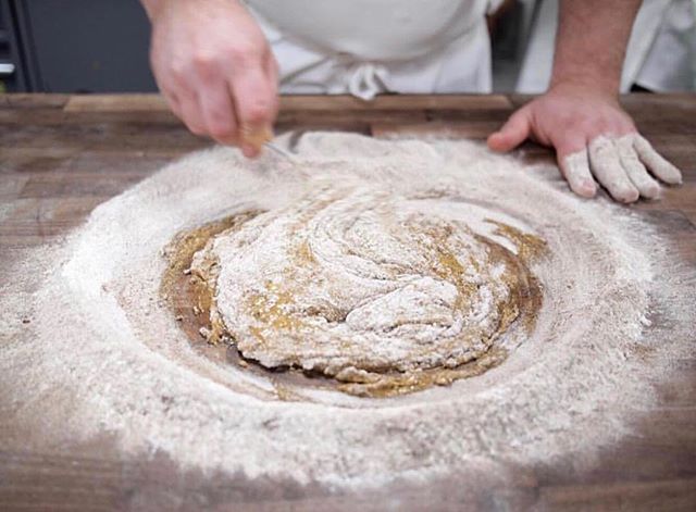 @pasqualejones&rsquo; beloved clam pie in the making. Add it to your #stringhitlist. 🤤