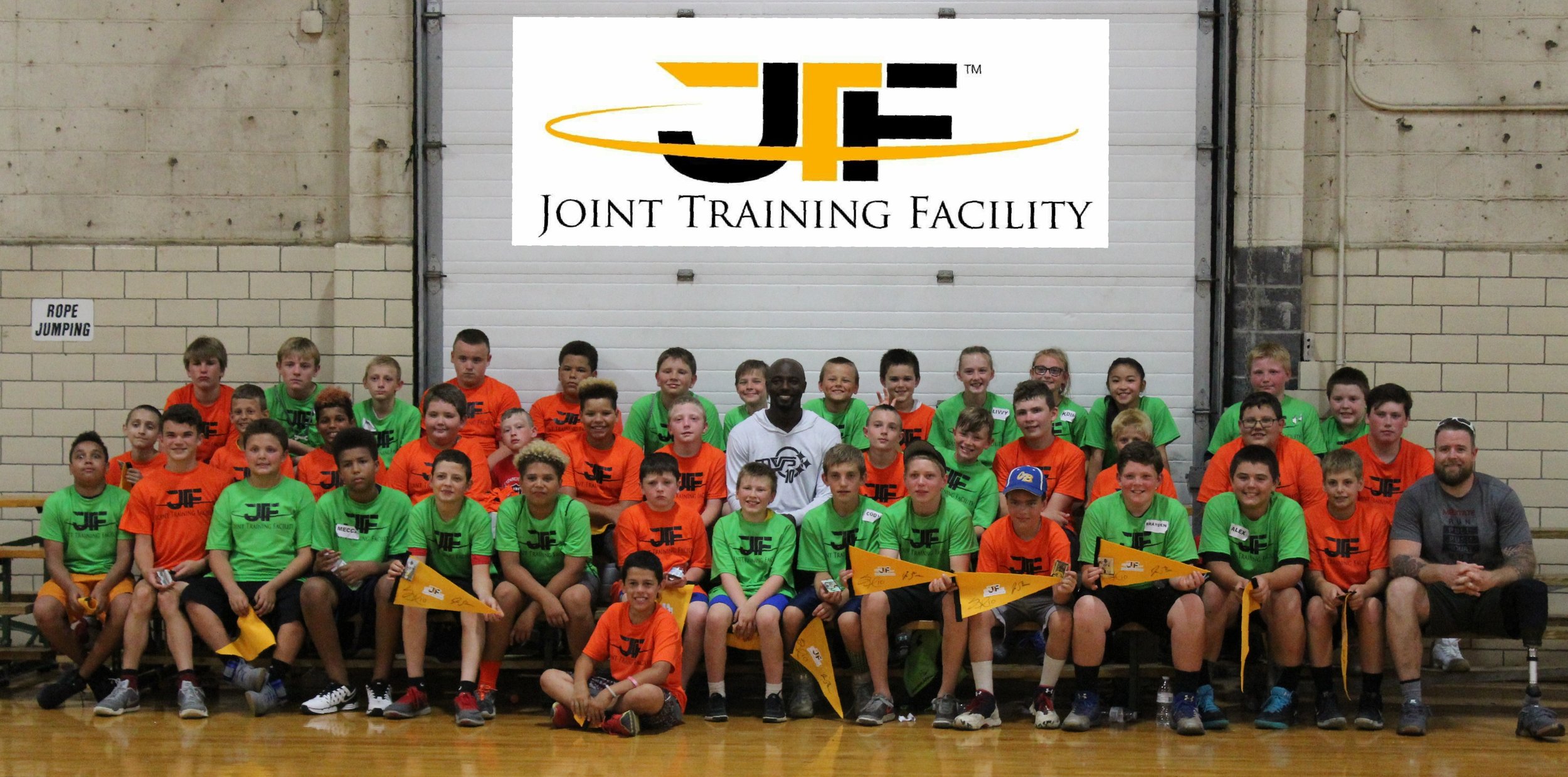 JTF Holds Free Day Camp with Santonio Holmes