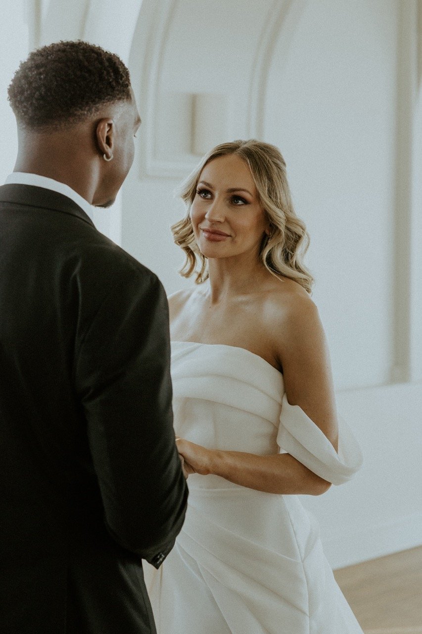 Madison and Mo Luxury Kimpton Cottonwood Wedding Omaha Nebraska -111 _LoRes.jpeg