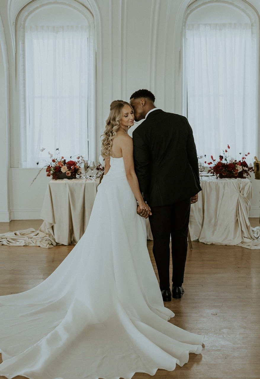 Madison and Mo Luxury Kimpton Cottonwood Wedding Omaha Nebraska -269 _LoRes.jpeg