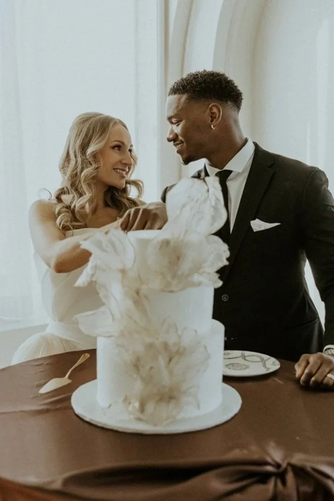 Madison+and+Mo+Luxury+Kimpton+Cottonwood+Wedding+Omaha+Nebraska+-351+_LoRes.jpg