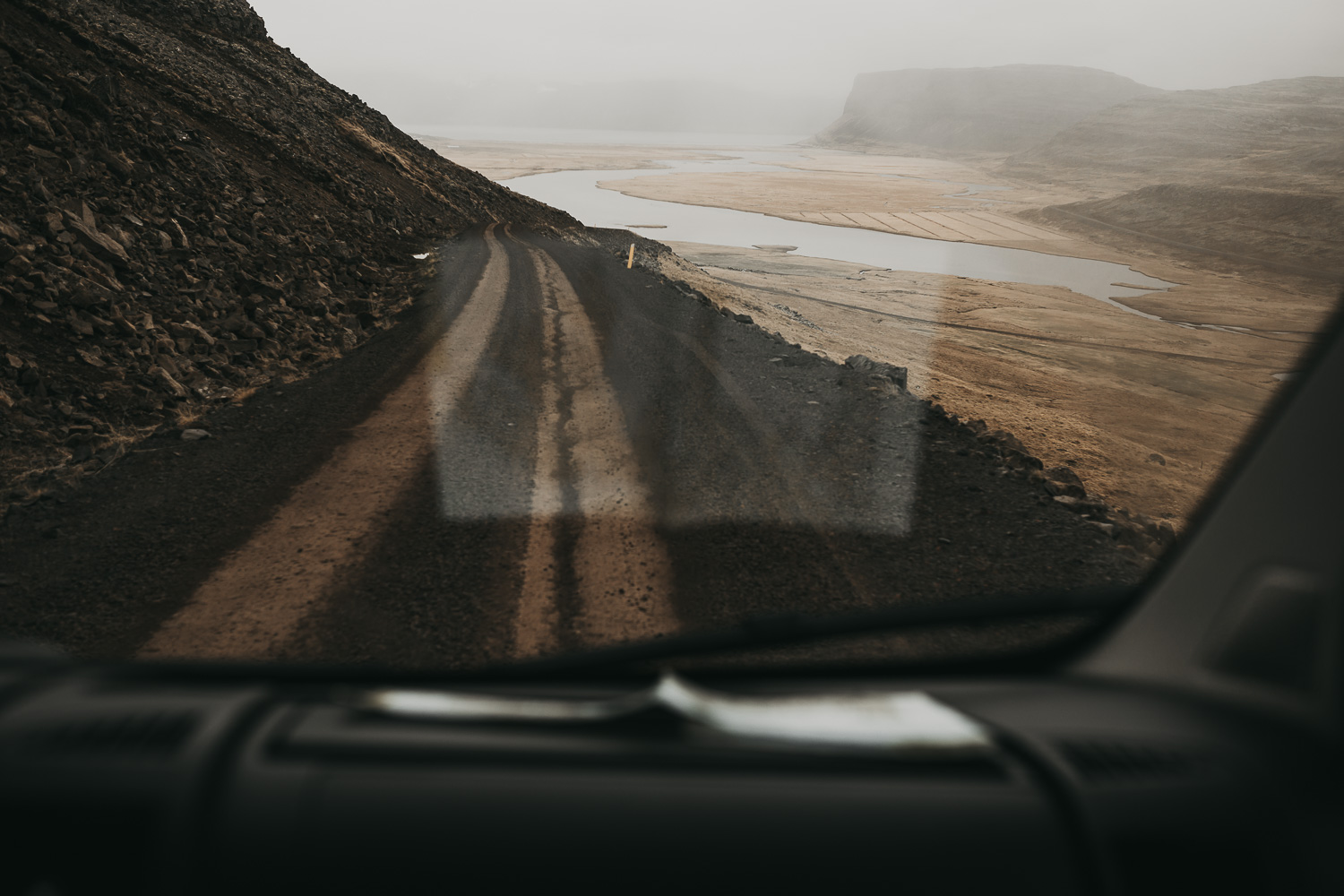 icelandroadtrip_anaschuller24.jpg