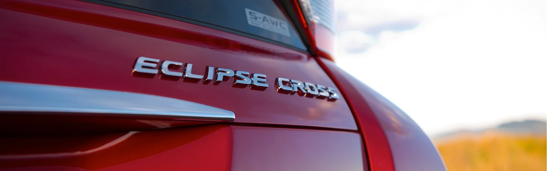 Rear-Emblem-on-2018-Mitsubishi-Eclipse-Cross-d.jpg