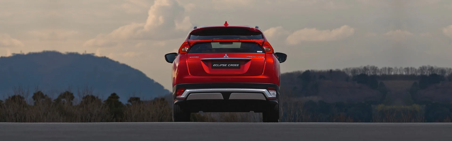 Tail-Lights-Trunk-2018-Mitsubishi-Eclipse-Cross-d.jpg