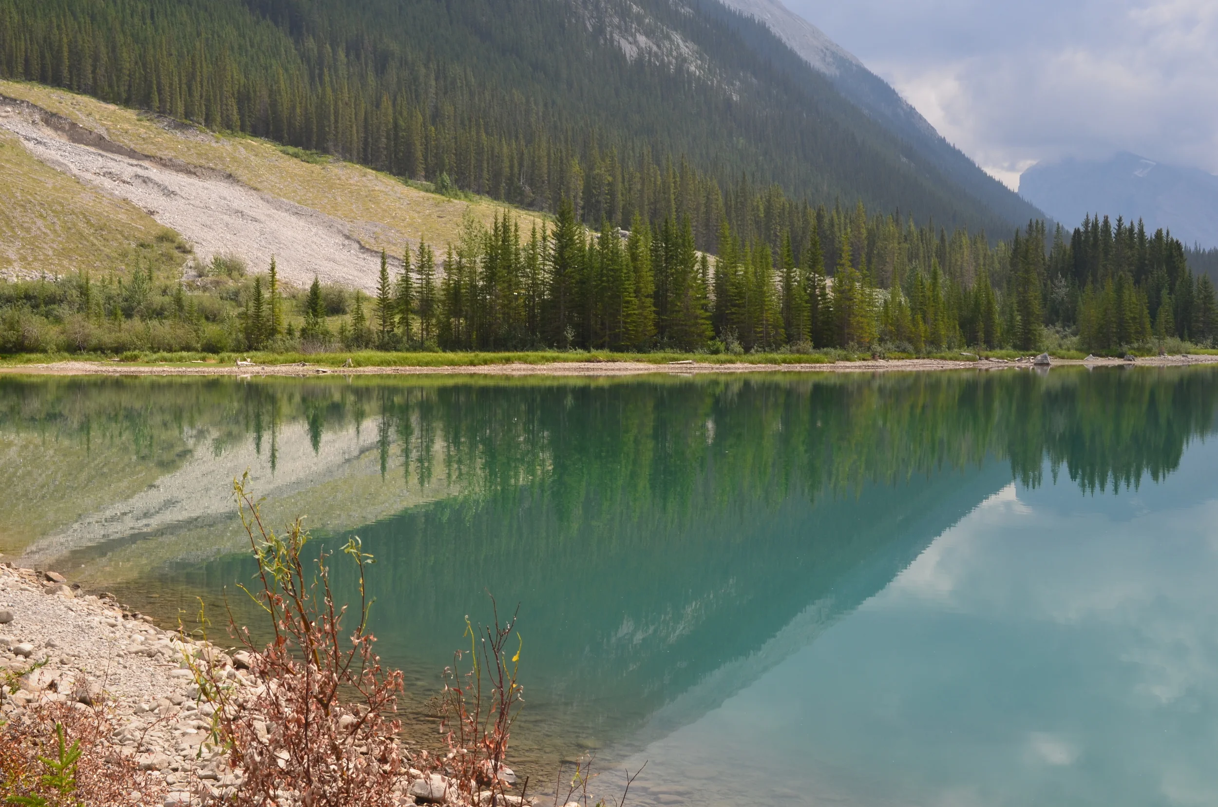 B - Alberta Canmore Lake.JPG