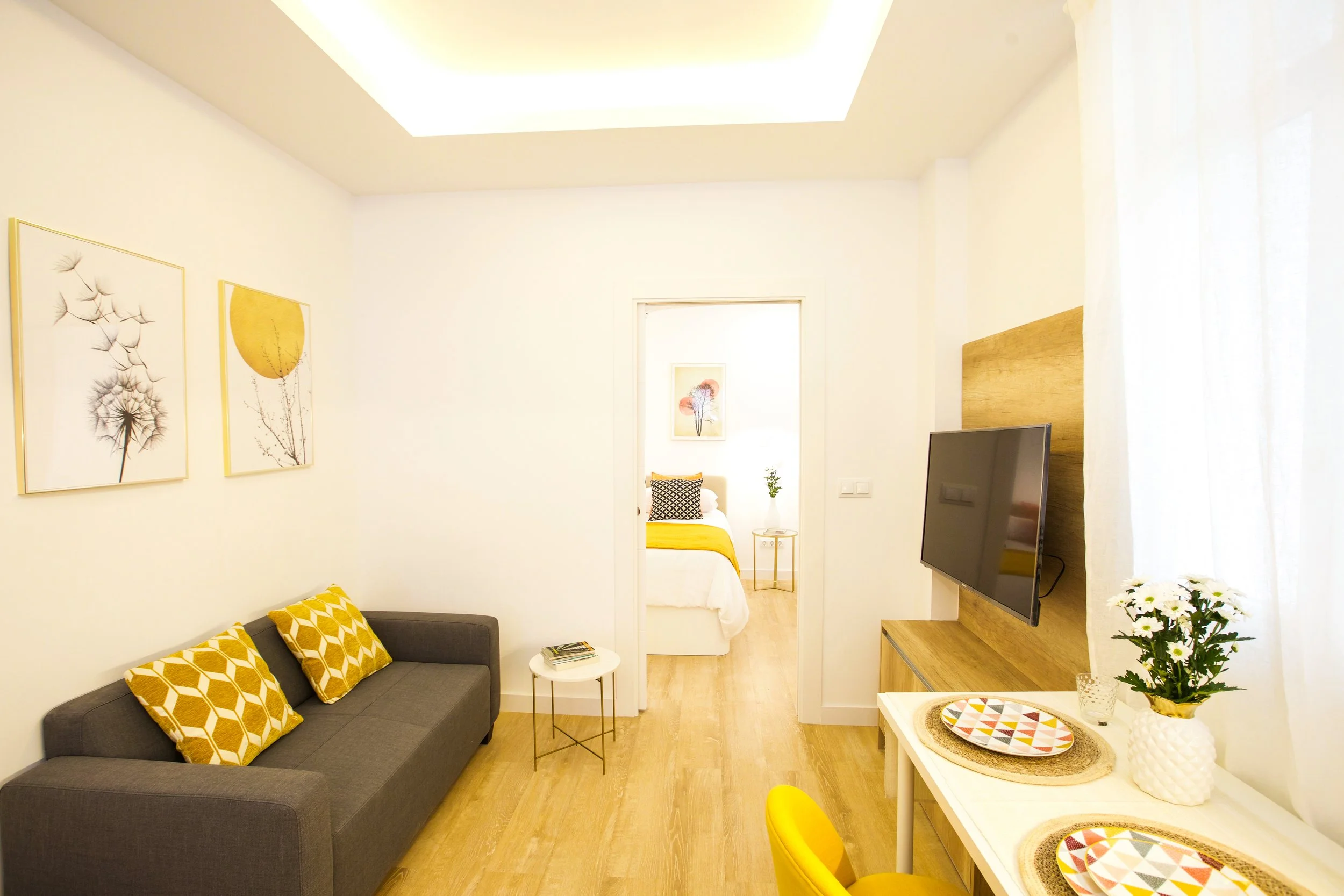 Arquitectura residencial y diseño de interiores para viviendas modernas por Campos & Pradel: proyectos de housing personalizados y funcionales.