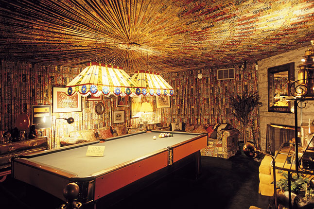 Gotta see Elvis Presley's Opulent Graceland Home 