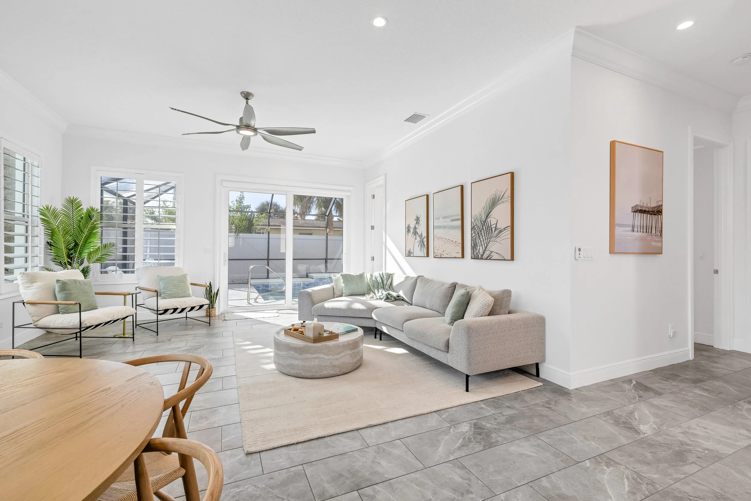Bright real estate interior photo of a modern living room by Dreamscape Photography in Central Florida.