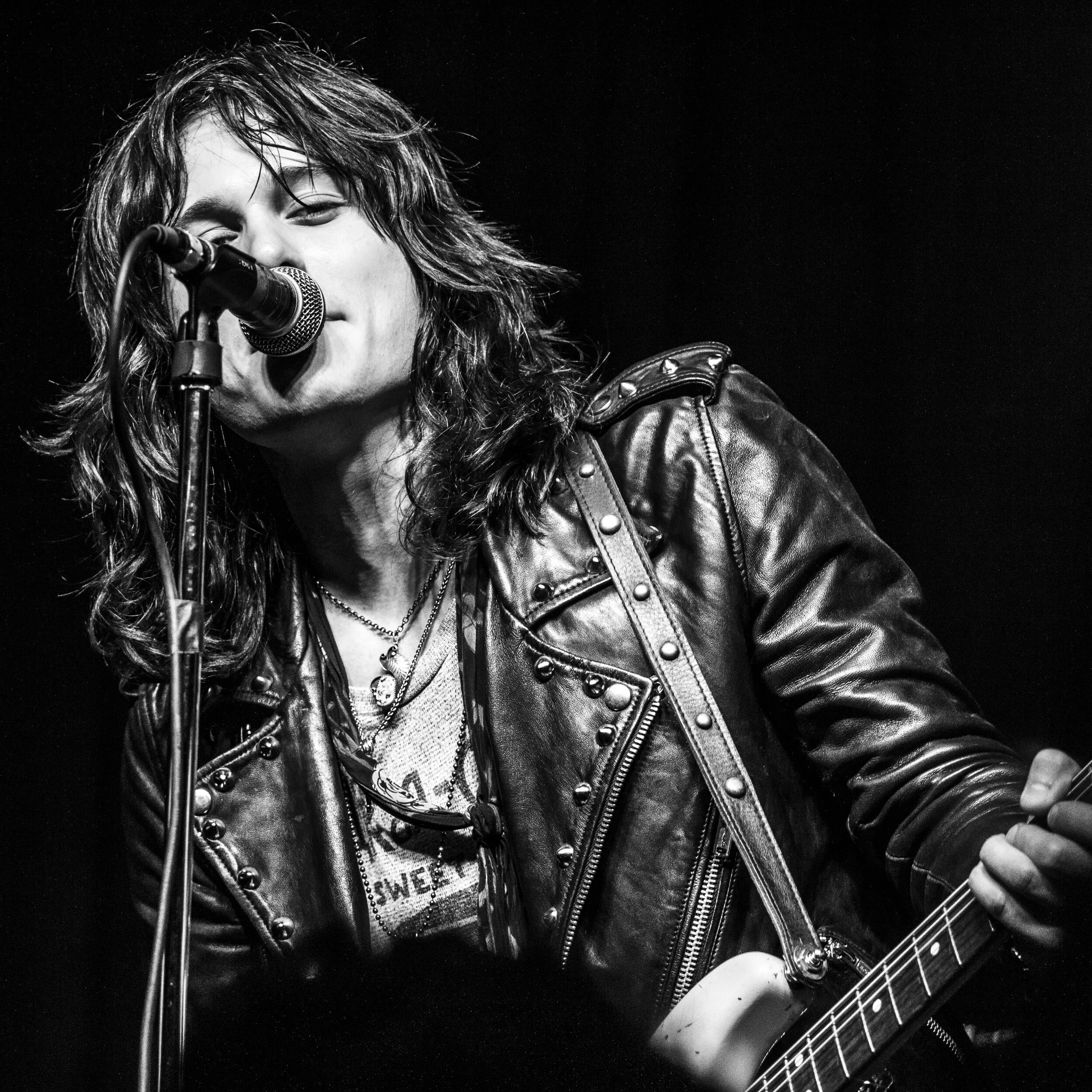 Tyler Bryant &amp; The Shakedown