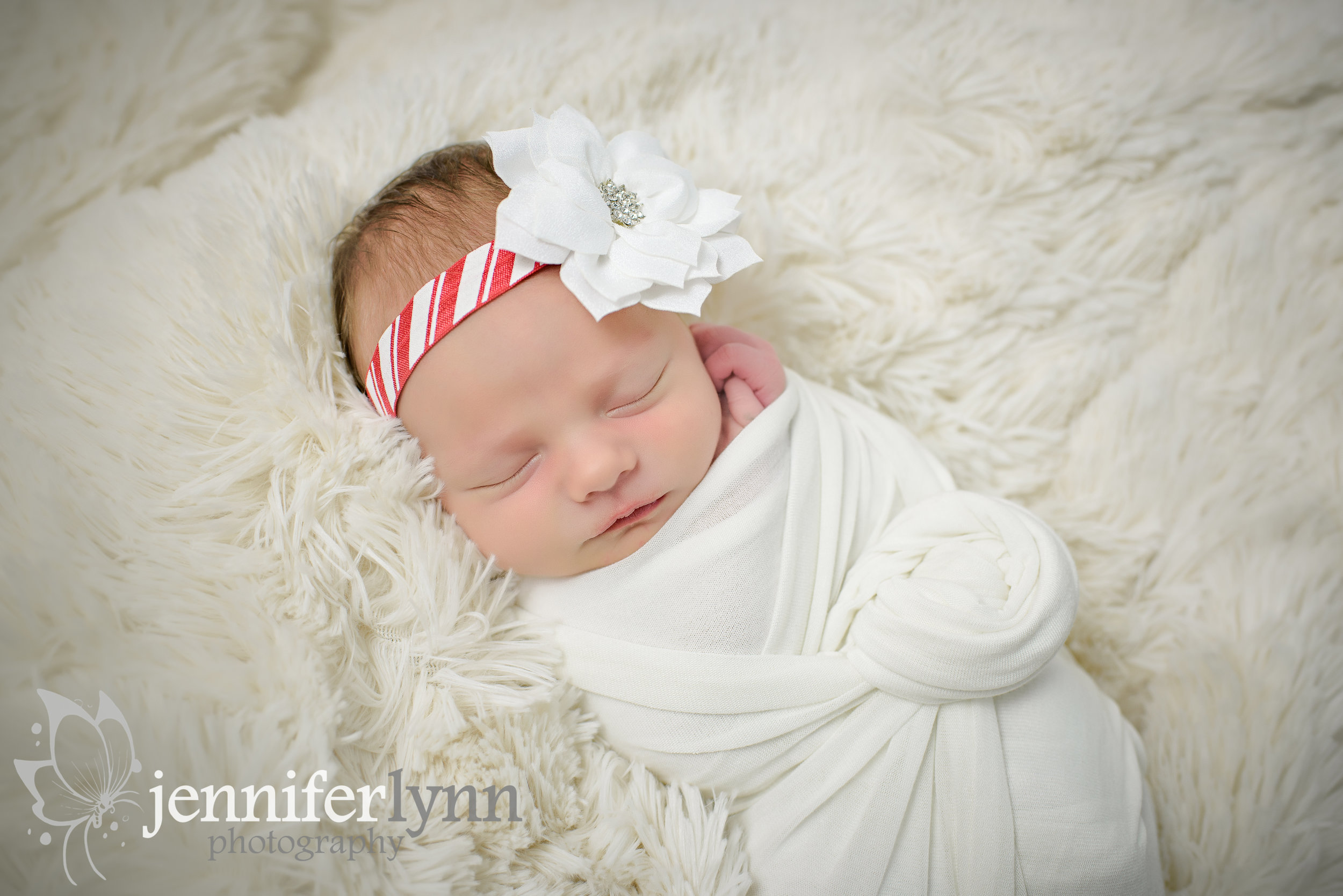 16-12_Leighton_SneakPeek_004.jpg