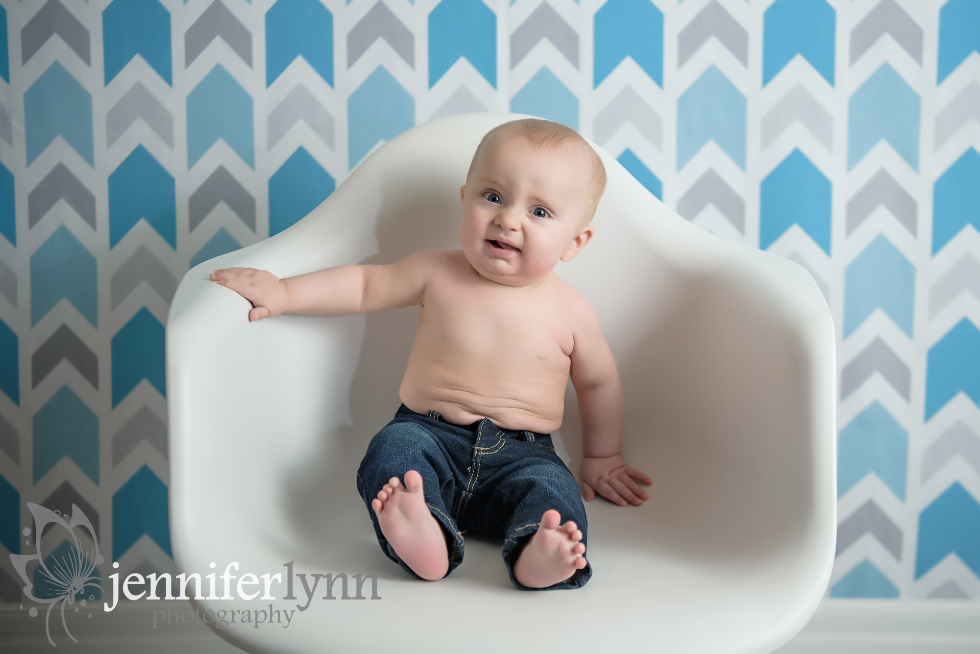 19-02_Everett6MonPeek_004.jpg