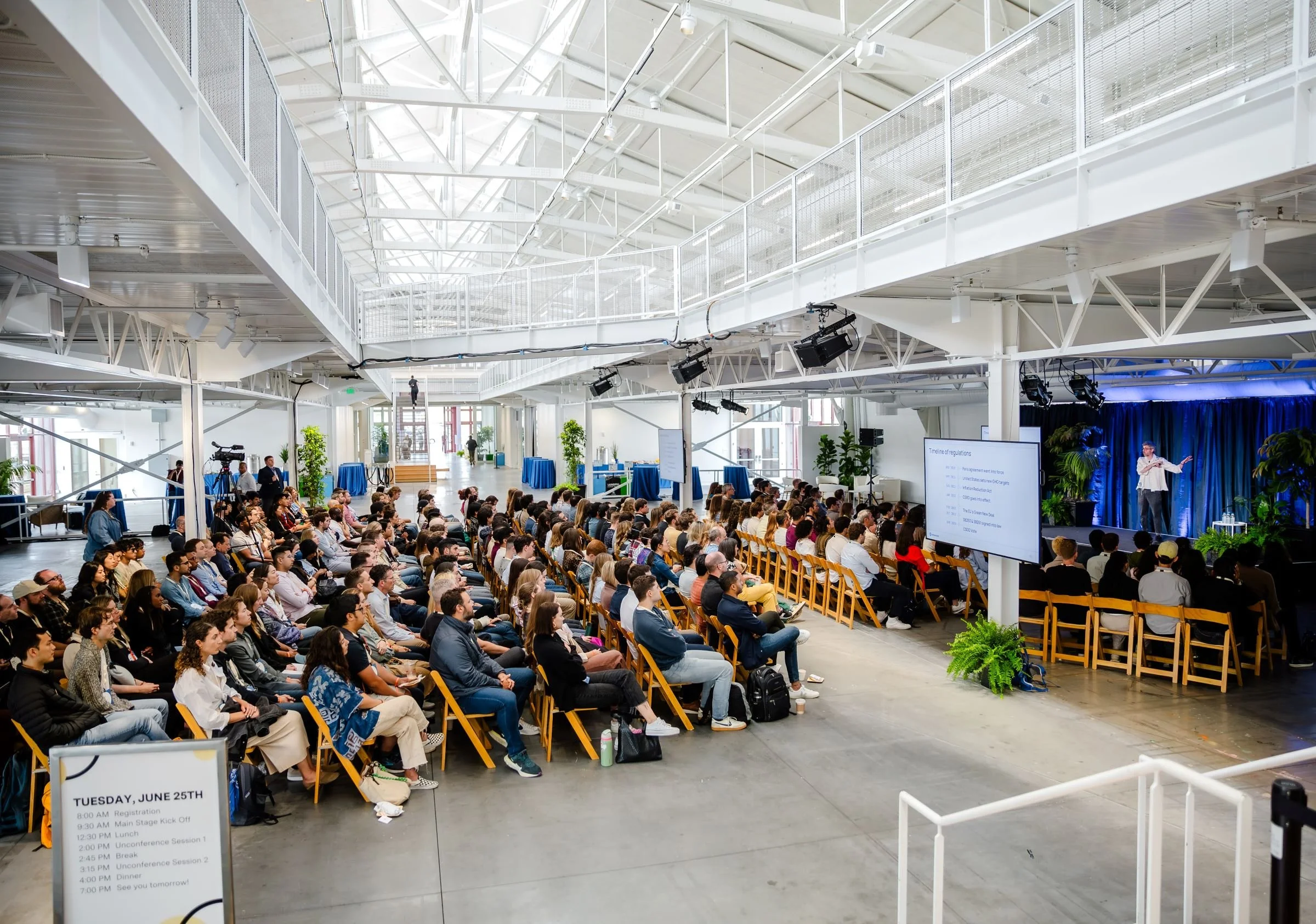 04 All hands 4.jpg