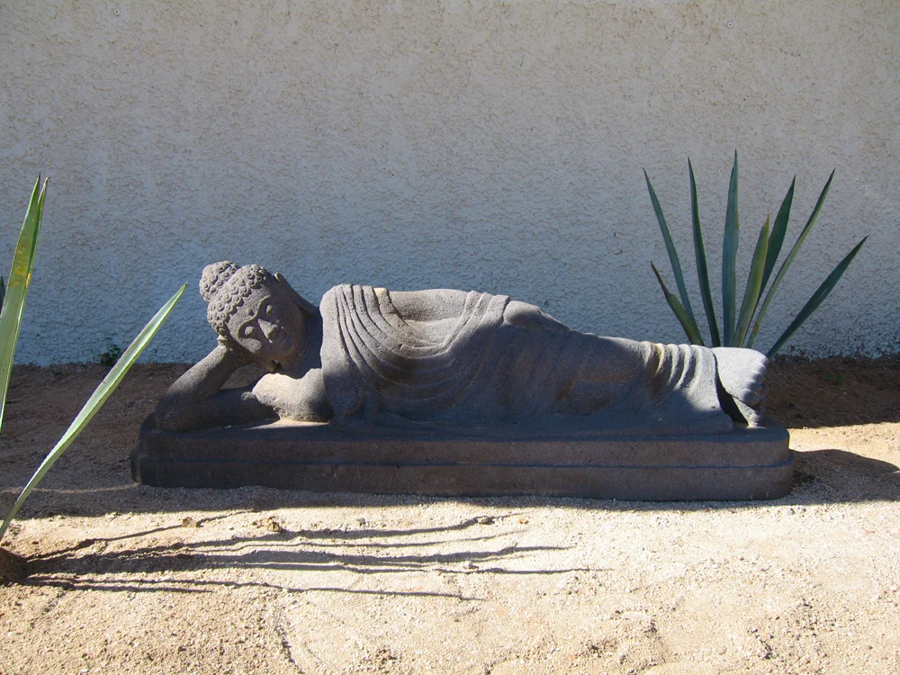 Garden_Buddha_Reclining.jpg