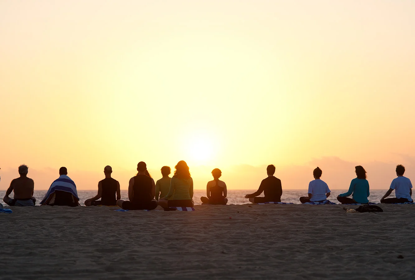gallery_people_beach_meditation_sunset2.jpg