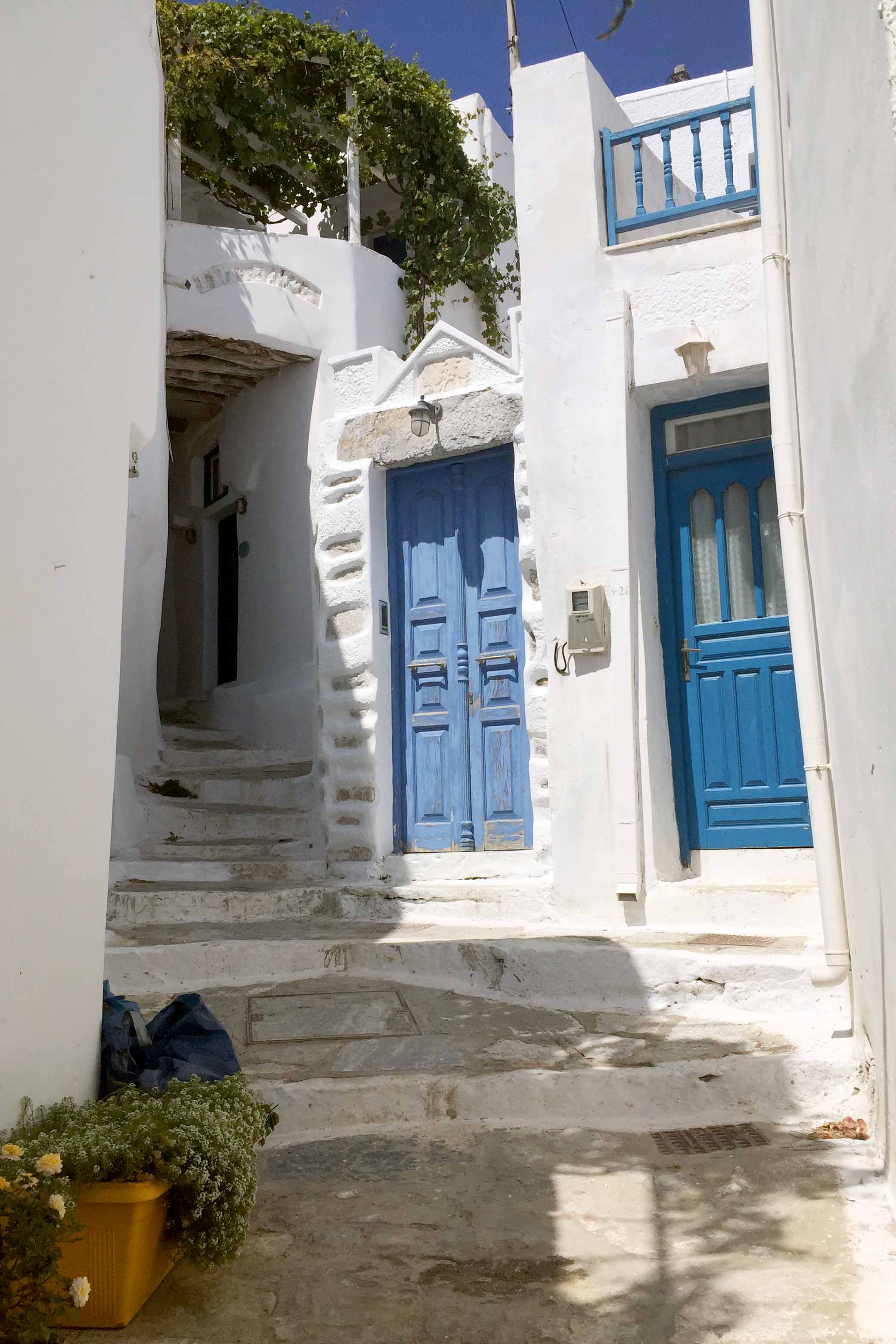 white-house-blue-door-7795.jpg
