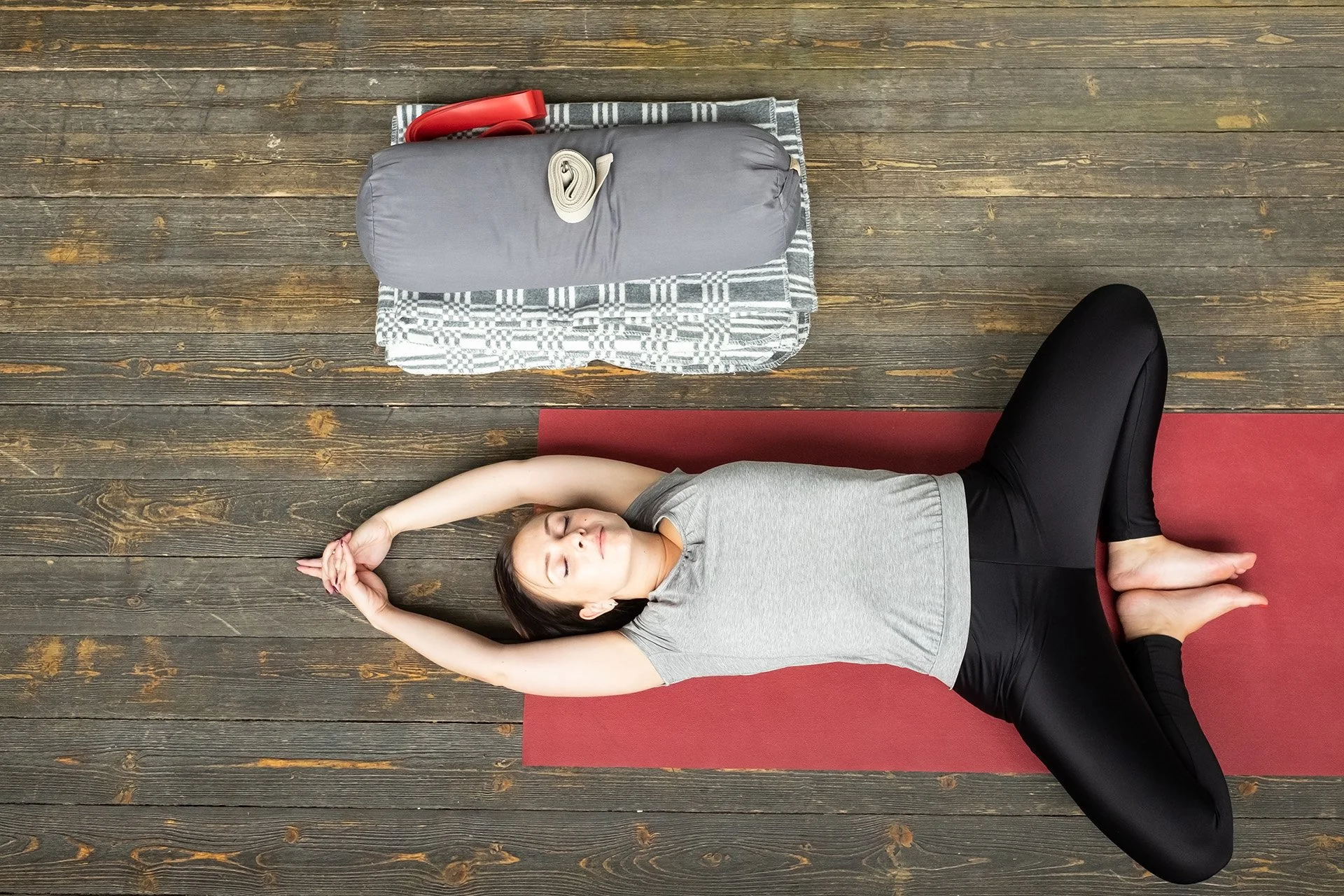 Therapeutic Yoga Series: Yoga for Knees &amp; Hips