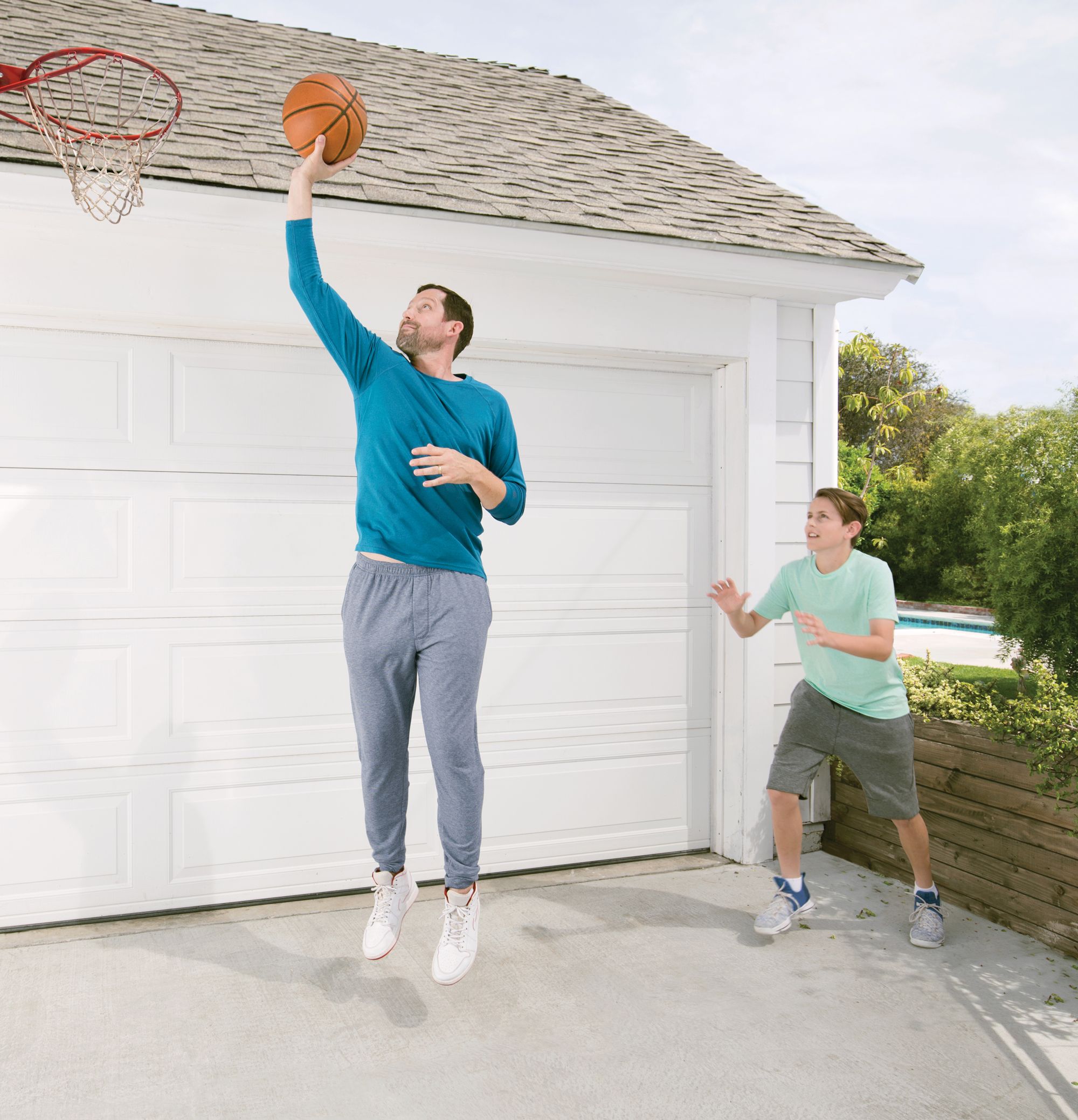 MikeSeehagel-KiddoFilms-AAA-Insurance_SmokeBasketball-B.jpg