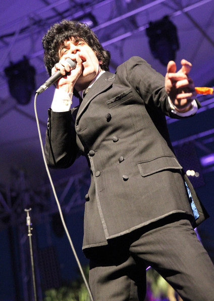 Custom Amber Doyle suit for Ian Svenonius of The Makeup