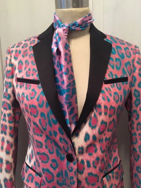 Chainandthegang.amberdoyle.leopardsuit.5.JPG