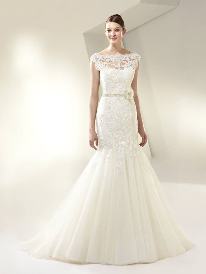 Beautiful by Enzoani BT14-13 Size 12 Ivory Retail Price $1,350 Our Price $945 Phoenix Store
