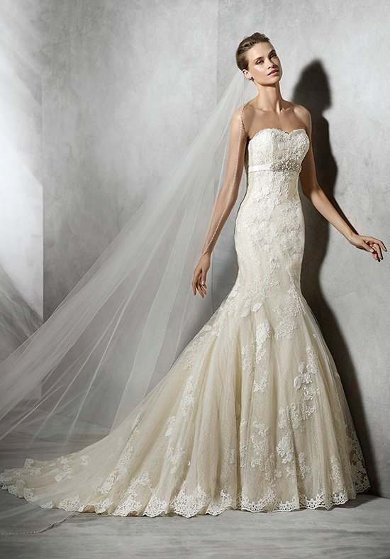 Pronovias Tessy Off White Size 14 Retail Price $2450| Our Price $1715