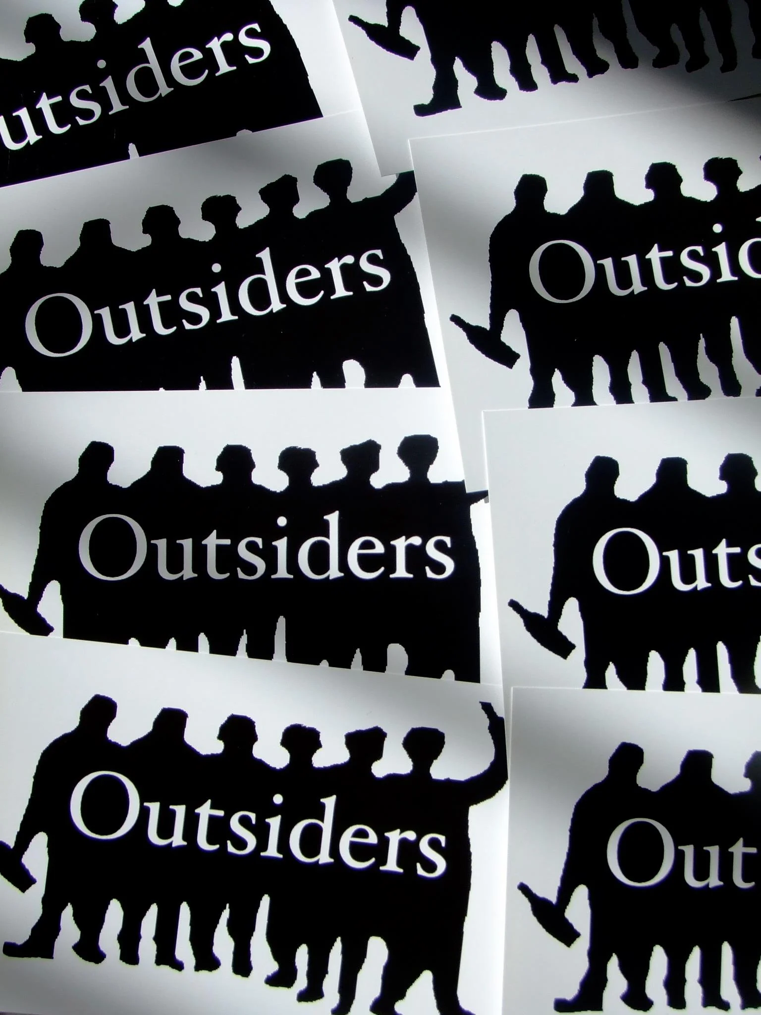 OUTSIDERS ET LEURS AMIS