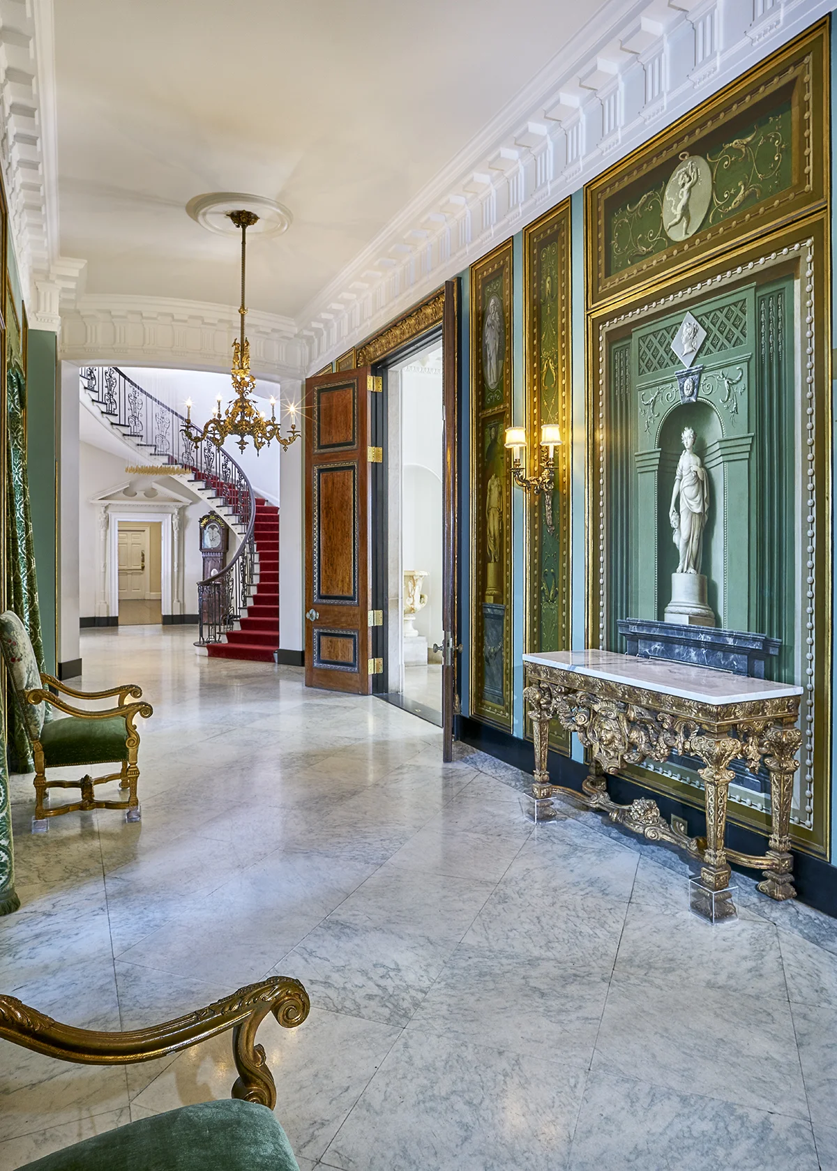hall03.jpg