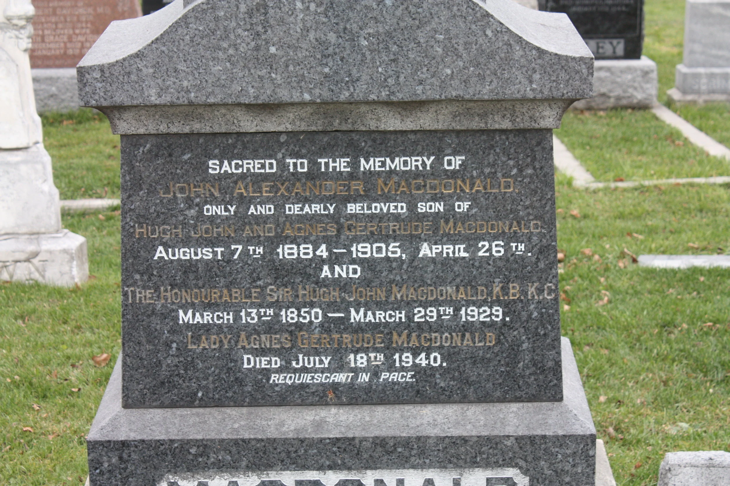 The family tombstone. /DMVC Archives