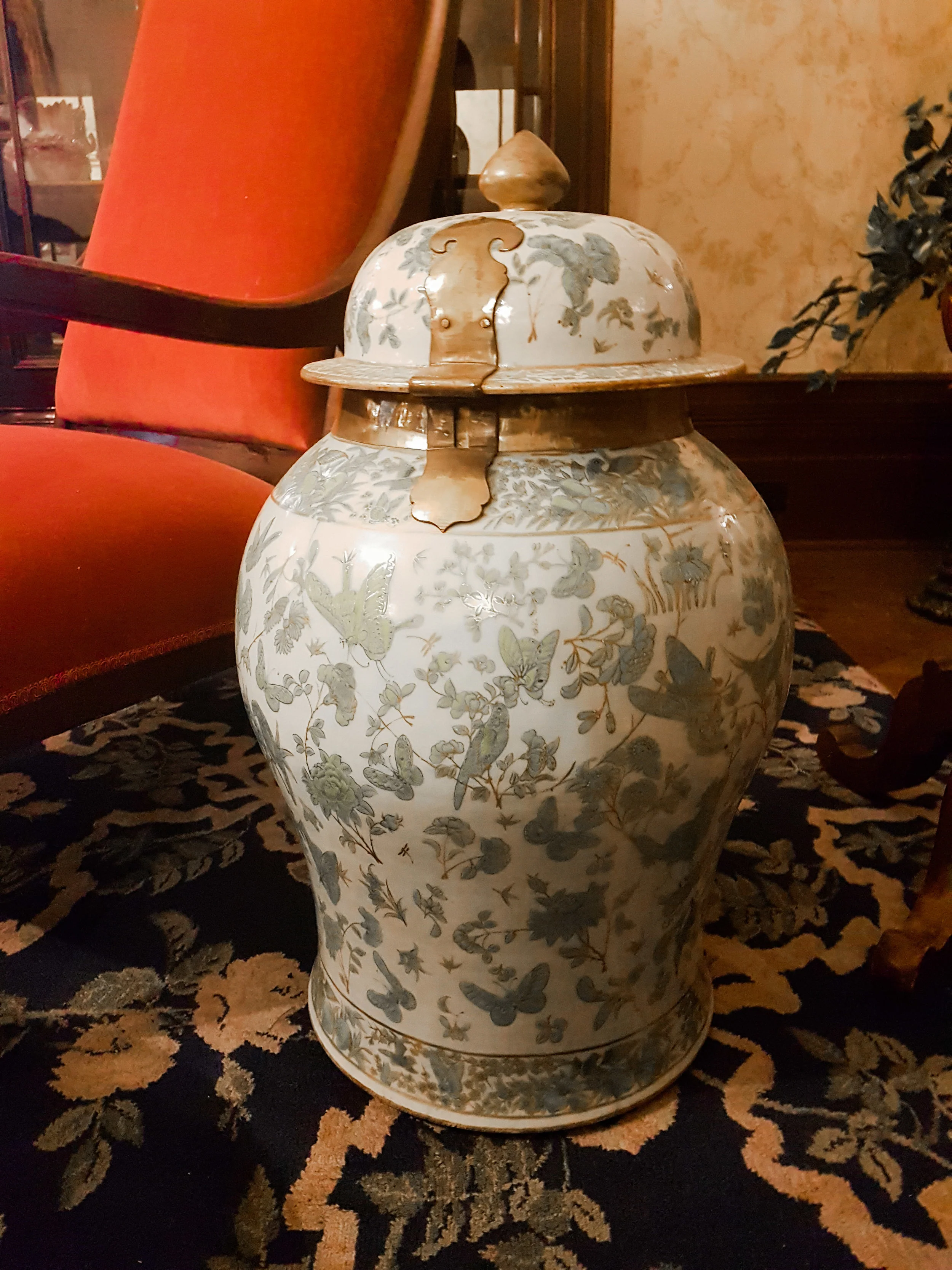 Macdonalds' Hearth Jars Large adoptable, $300 donation Pictured here is one of the two matching hearth jars that belonged to the Macdonald family, and were part of the original furnishing of Dalnavert. Both jars are 2 ½ feet tall and are decorated with flowers, birds, butterflies and other naturalistic designs, making these true Victorian pieces.