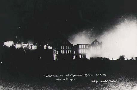 Smell - Destruction of Brandon Mental Asylum by fire, 4 November 1910..jpg