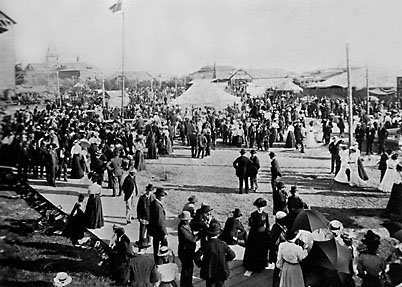 Space - Midway at the Winnipeg Fair 1903.jpg