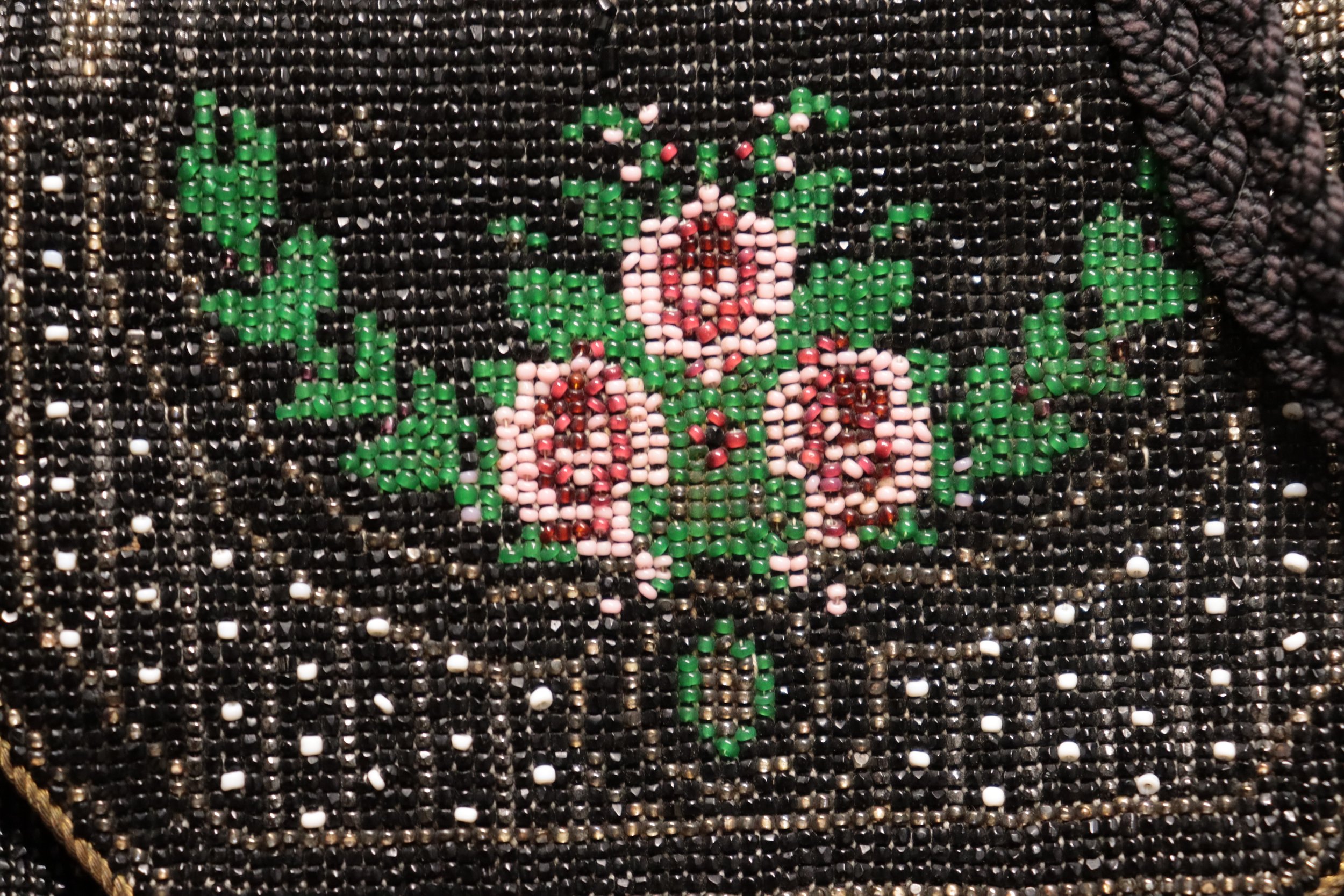 Beaded purse detail (Copy)