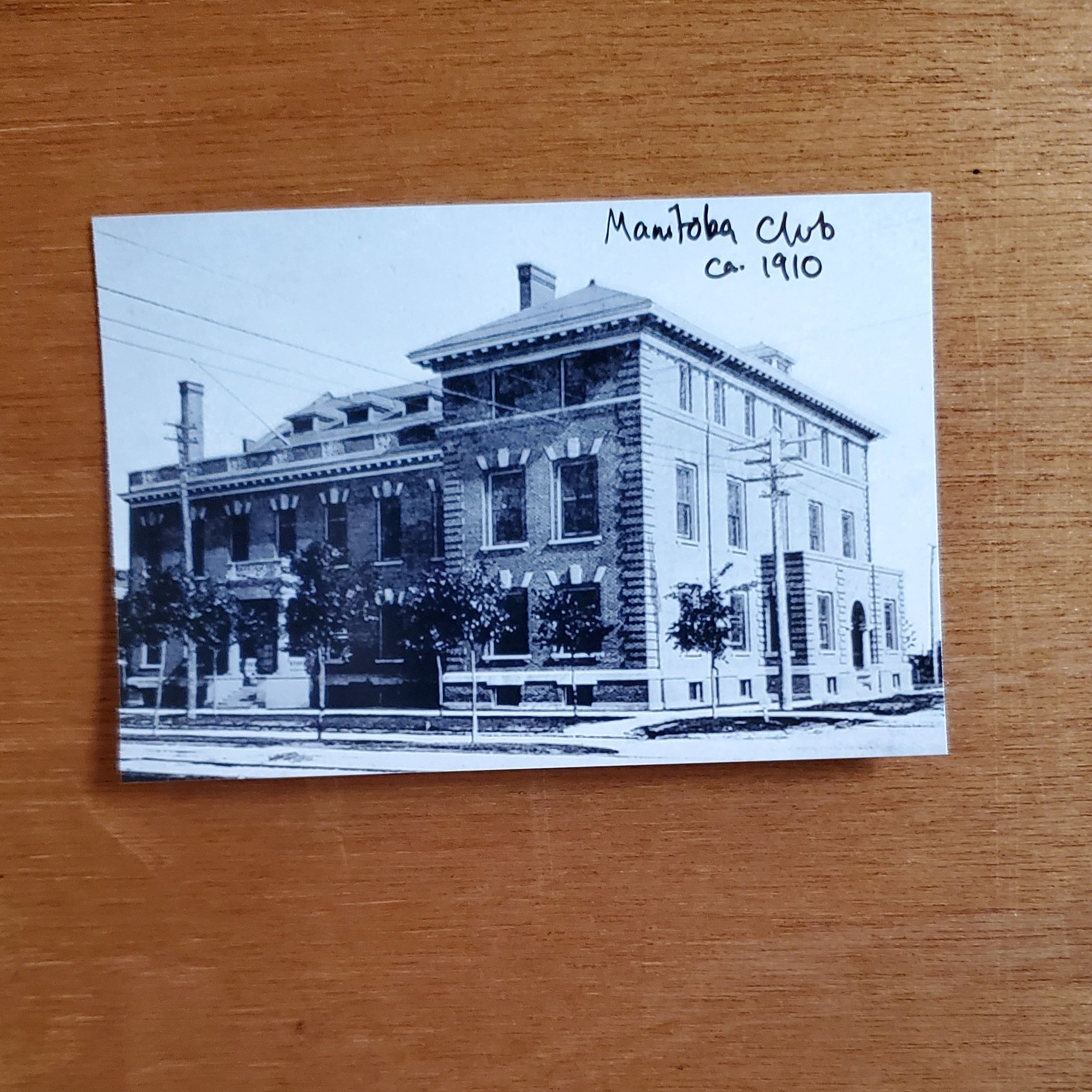  A photo of the Manitoba Club taken in 1910 