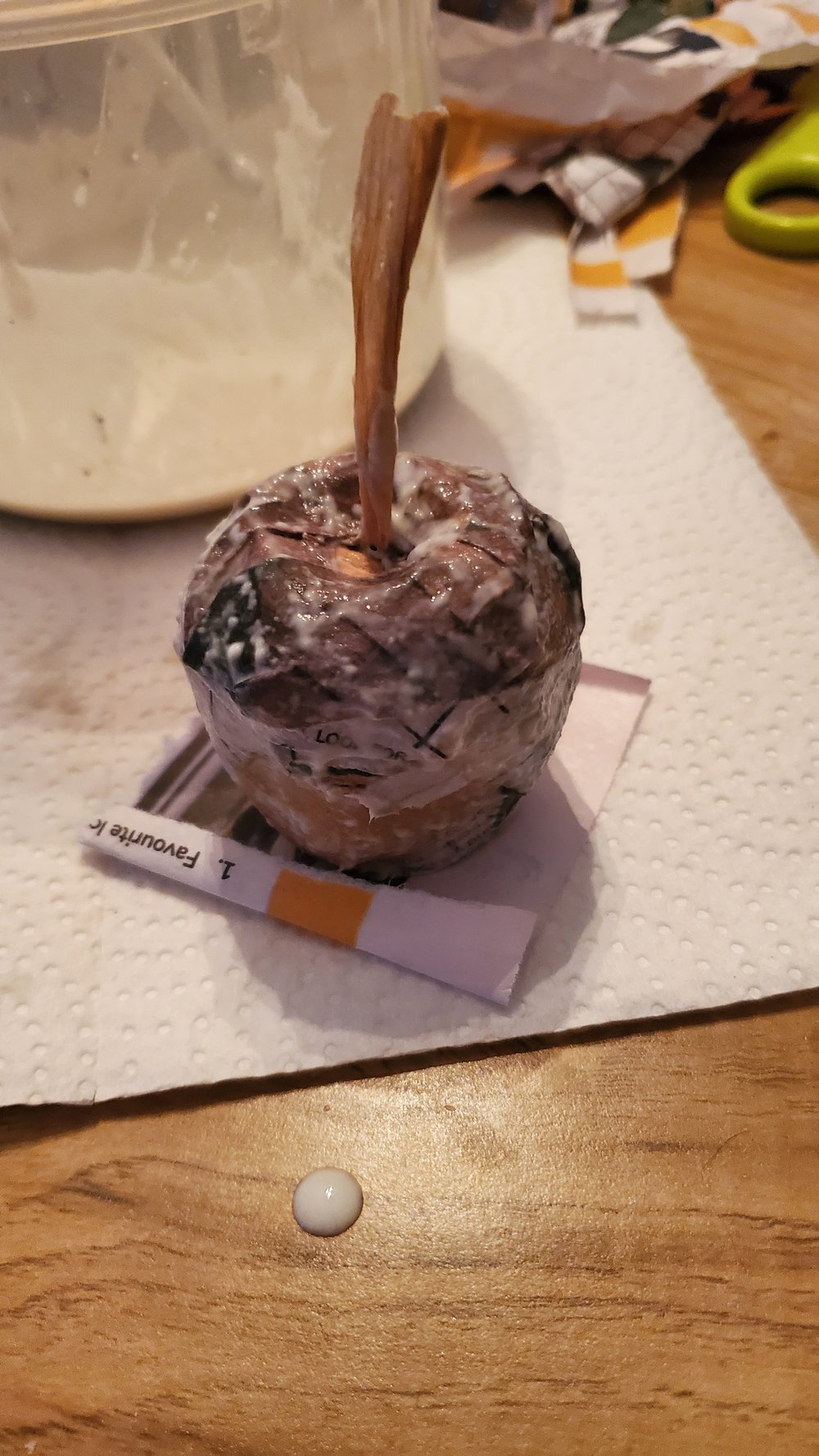 Place your apple on a piece of newspaper and leave it to dry overnight 