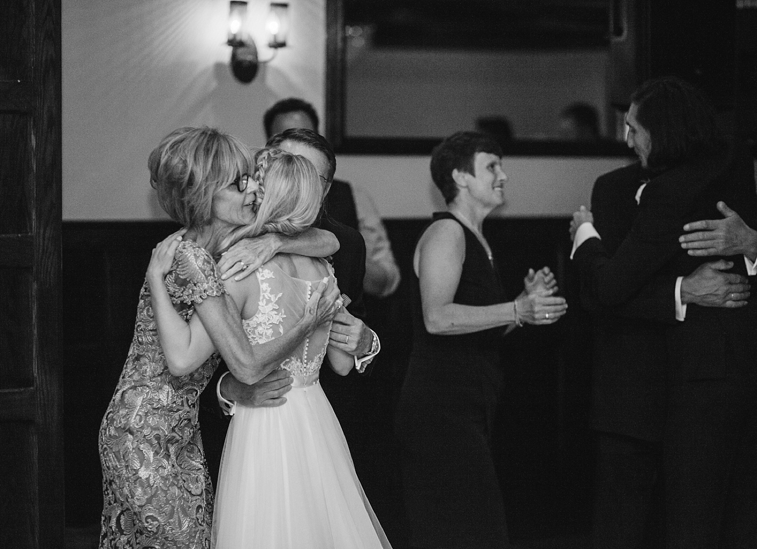romantic_hotelduvillage_newhope_pennsylvania_wedding_088.jpg