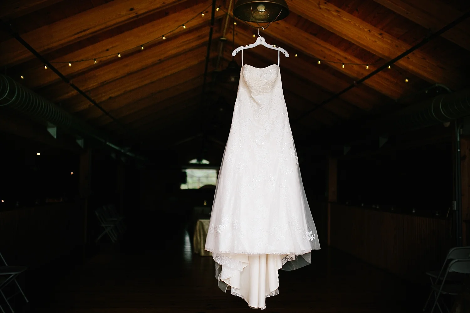 lizbrandon_rosebankwinery_newtown_summer_wedding_image_004.jpg