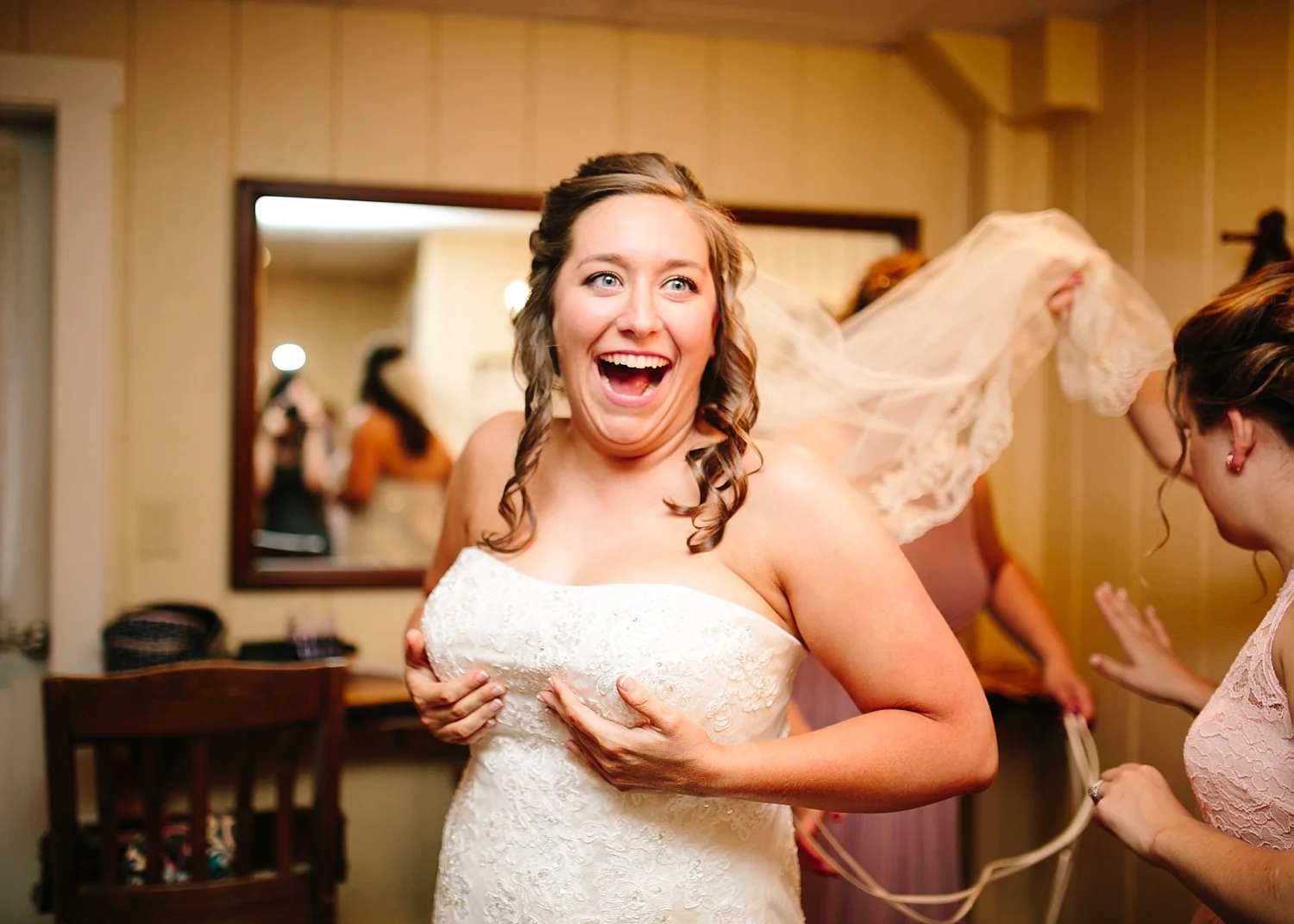lizbrandon_rosebankwinery_newtown_summer_wedding_image_020.jpg