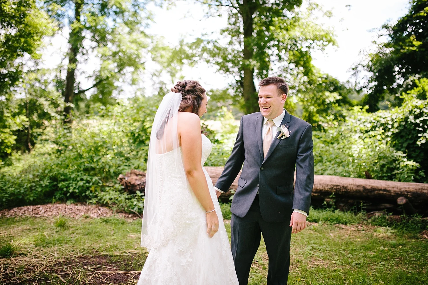 lizbrandon_rosebankwinery_newtown_summer_wedding_image_028.jpg