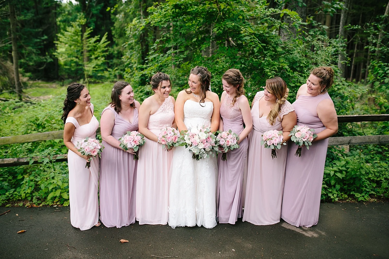 lizbrandon_rosebankwinery_newtown_summer_wedding_image_038.jpg